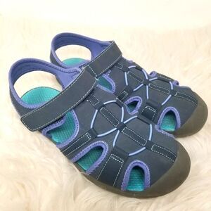 Rugged Outdoors Sandals. Size 6.